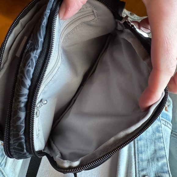 Baggalini Triple Zip Bag - Picture 5 of 9